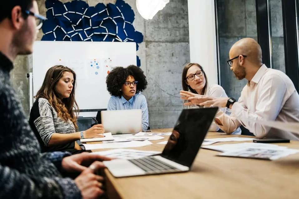 Erfolgreiche Personalvermittlung durch Headhunter Baubranche