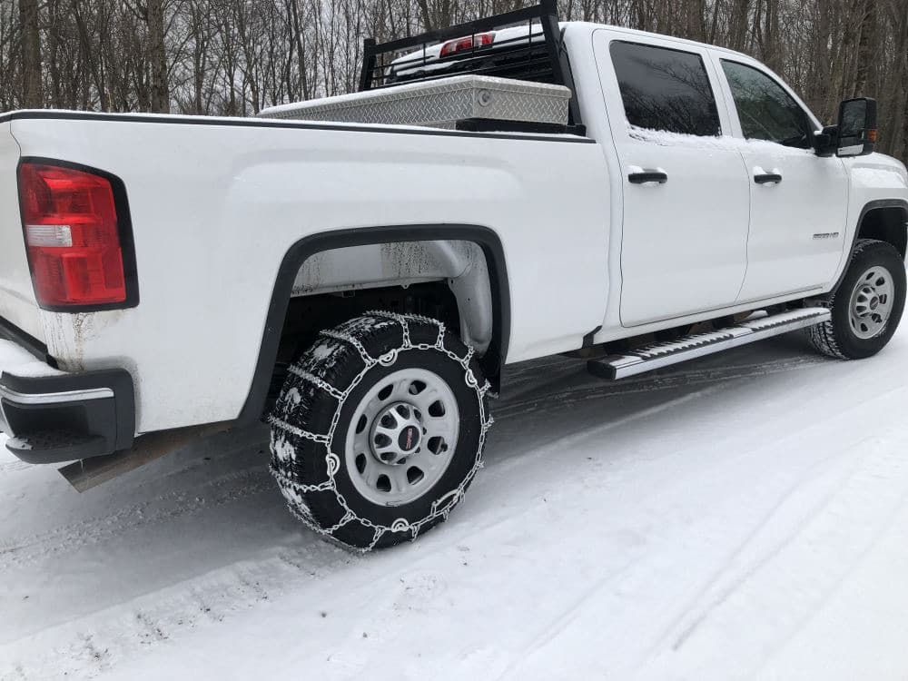 Nutzen Sie den Thule Schneeketten Konfigurator, um die beste Schneekette für Ihr Fahrzeug zu finden